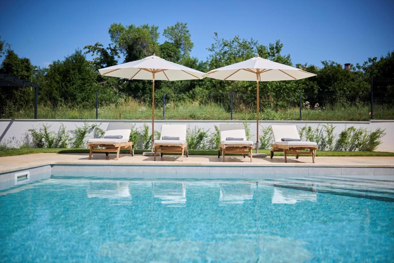 Villa Pura Vida With Pool And Whirlpool Near Umag Materada Eksteriør bilde